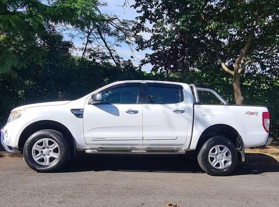 FORD RANGER 3.2 XLT 4X4 CD 20V DIESEL 4P AUTOMÁTICO FORD RANGER 3.2 XLT 4X4 CD 20V DIESEL 4P AUTOMÁTICO